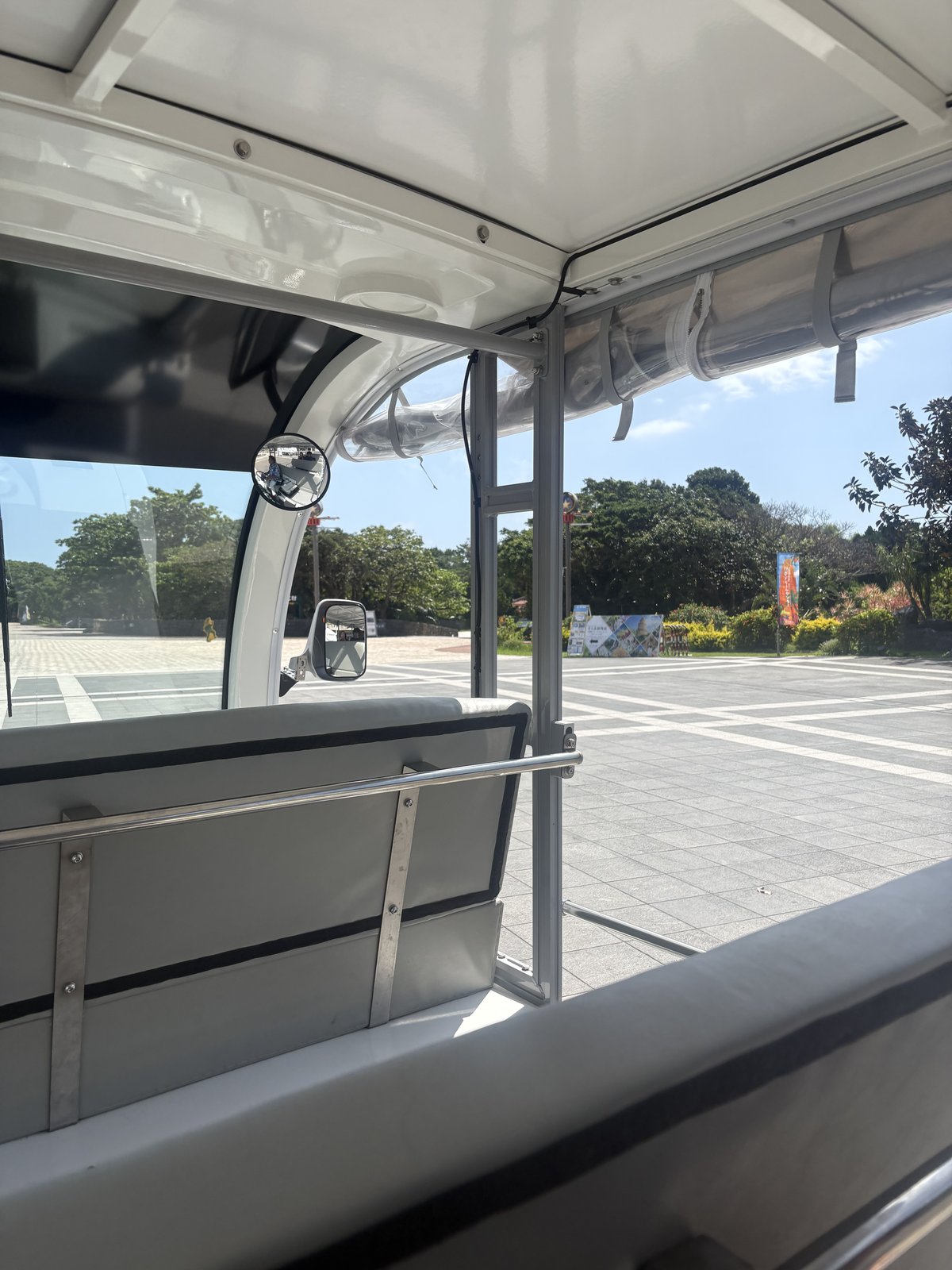 電気遊覧車の車内からの眺め